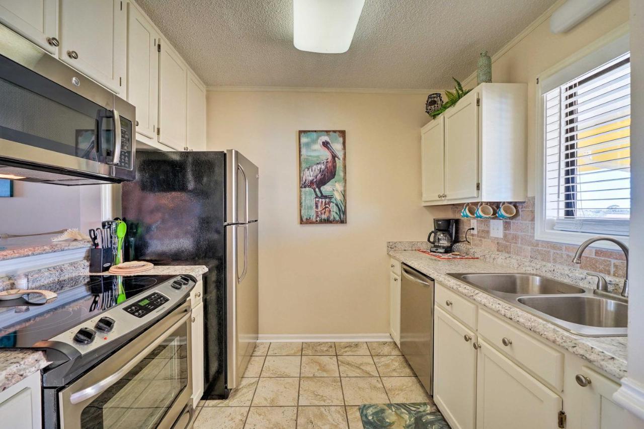 Breezy Beach Retreat With 180-Degree Ocean Views! Appartement Carolina Beach Buitenkant foto