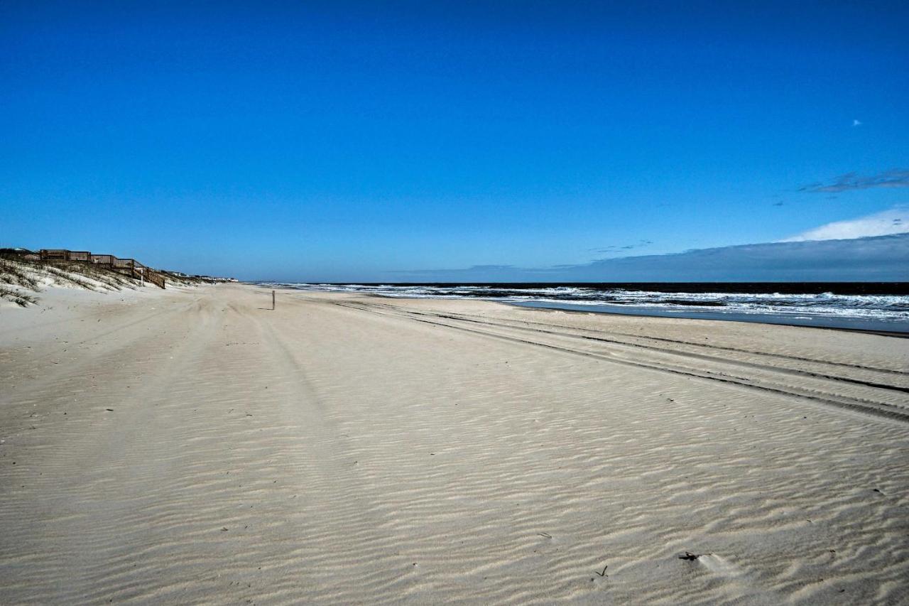 Breezy Beach Retreat With 180-Degree Ocean Views! Appartement Carolina Beach Buitenkant foto