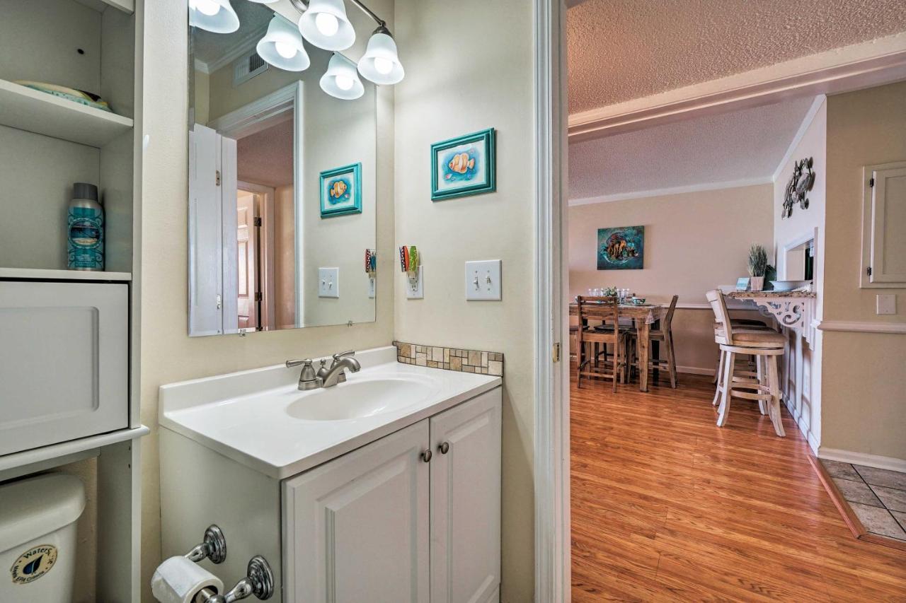 Breezy Beach Retreat With 180-Degree Ocean Views! Appartement Carolina Beach Buitenkant foto