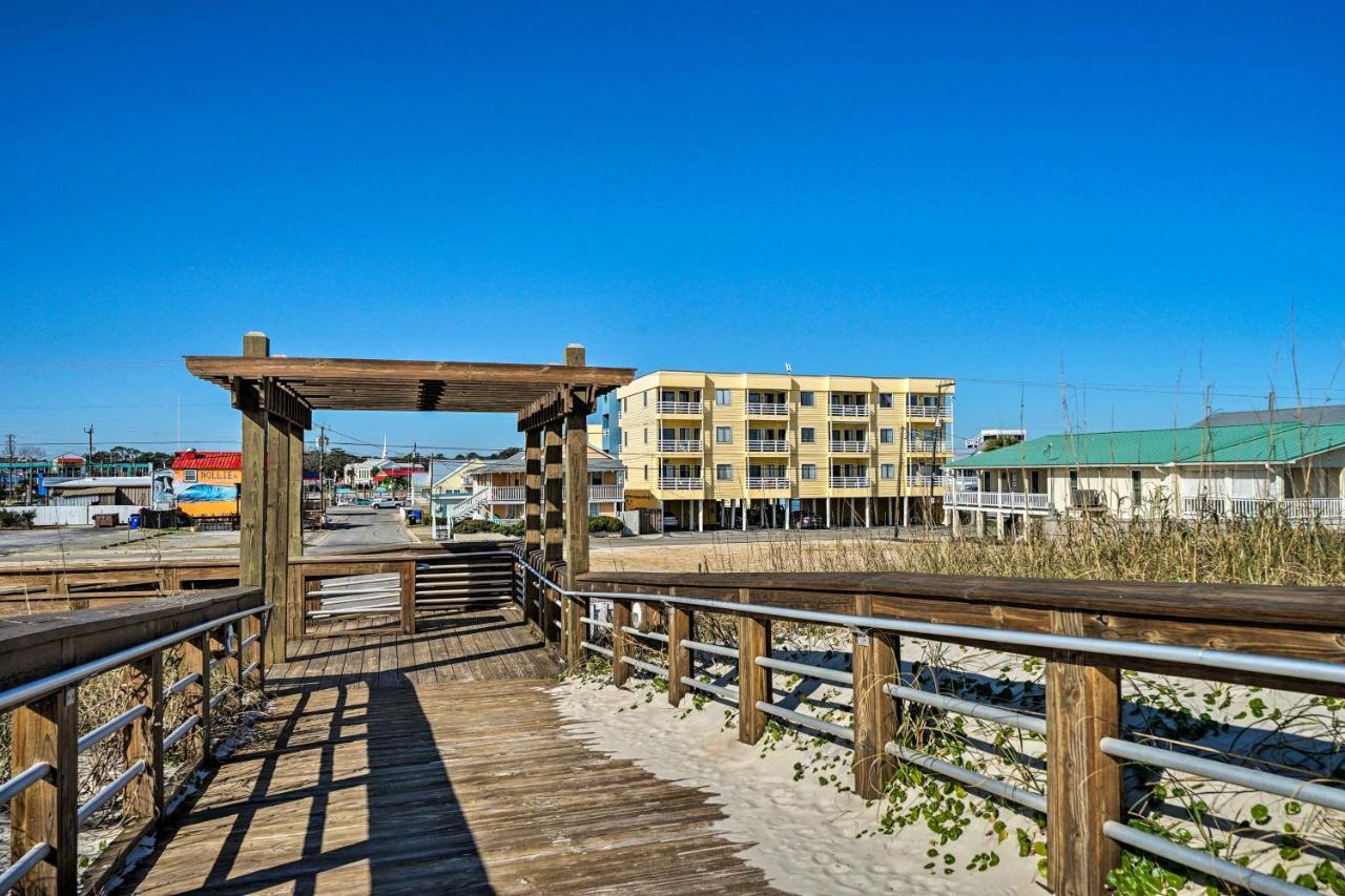 Breezy Beach Retreat With 180-Degree Ocean Views! Appartement Carolina Beach Buitenkant foto