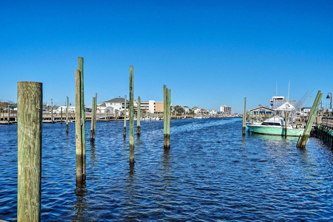 Breezy Beach Retreat With 180-Degree Ocean Views! Appartement Carolina Beach Buitenkant foto