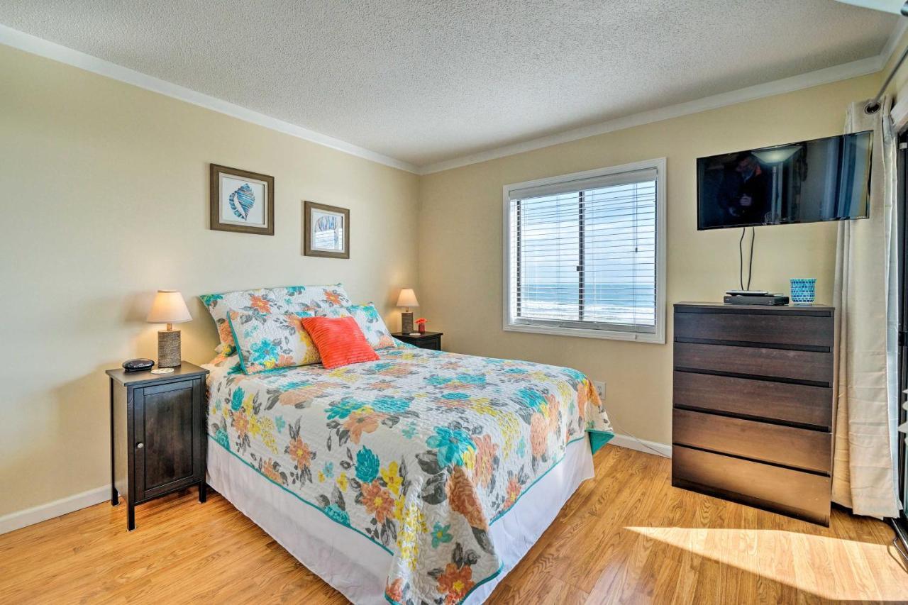 Breezy Beach Retreat With 180-Degree Ocean Views! Appartement Carolina Beach Buitenkant foto