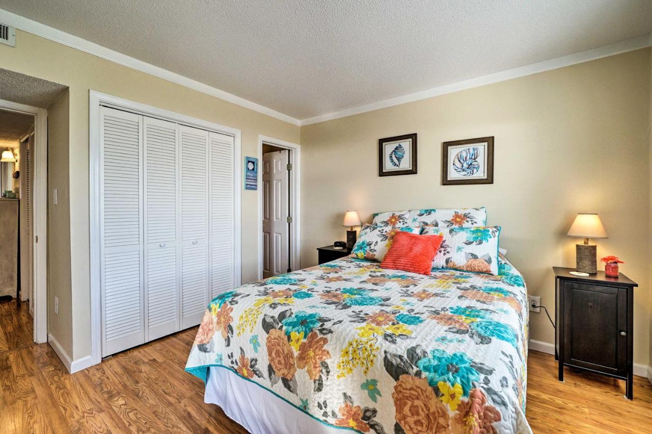 Breezy Beach Retreat With 180-Degree Ocean Views! Appartement Carolina Beach Buitenkant foto