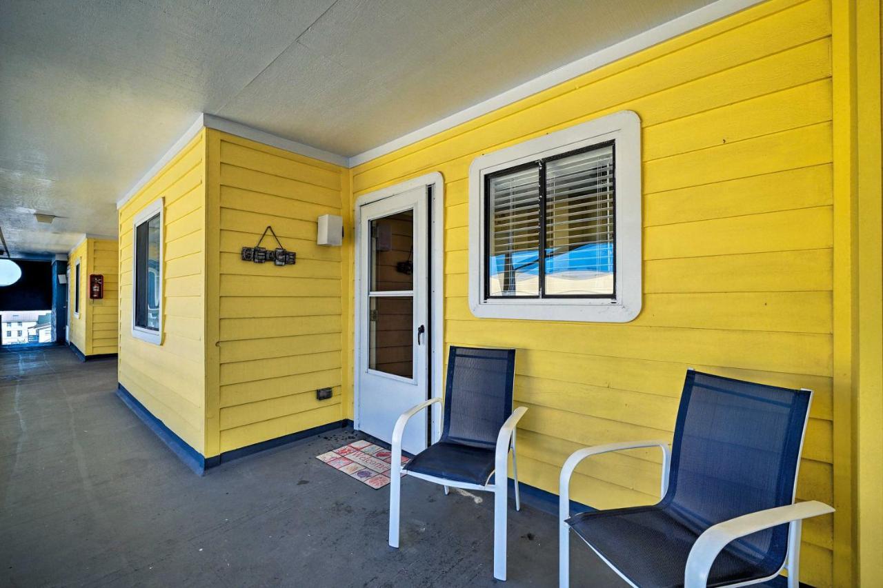 Breezy Beach Retreat With 180-Degree Ocean Views! Appartement Carolina Beach Buitenkant foto