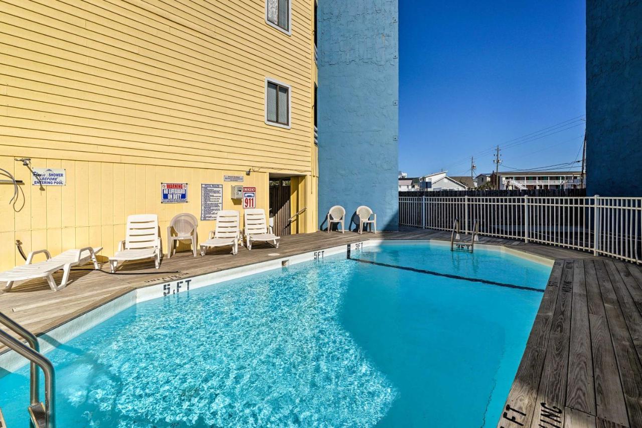 Breezy Beach Retreat With 180-Degree Ocean Views! Appartement Carolina Beach Buitenkant foto